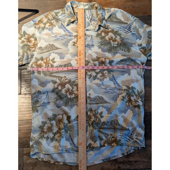 Pierre Cardin Mens Hawaiian Shirt Large Tropical Hibiscus Volcano Sailing Rayon - Picture 3 of 4